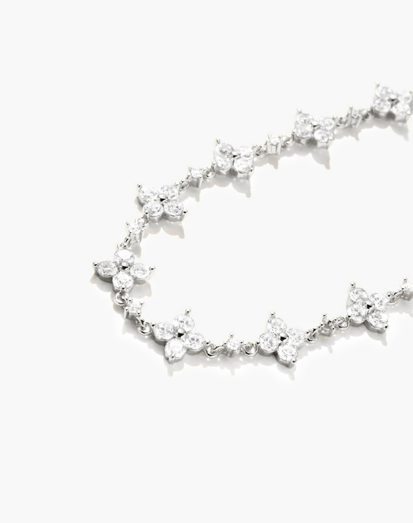 Sparkle Clover Bracelet in Silver